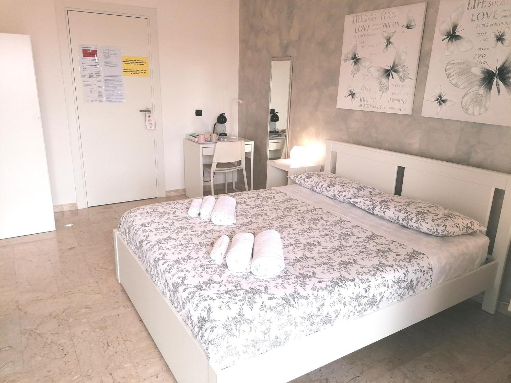 Tanzi Home Bari Exteriör bild